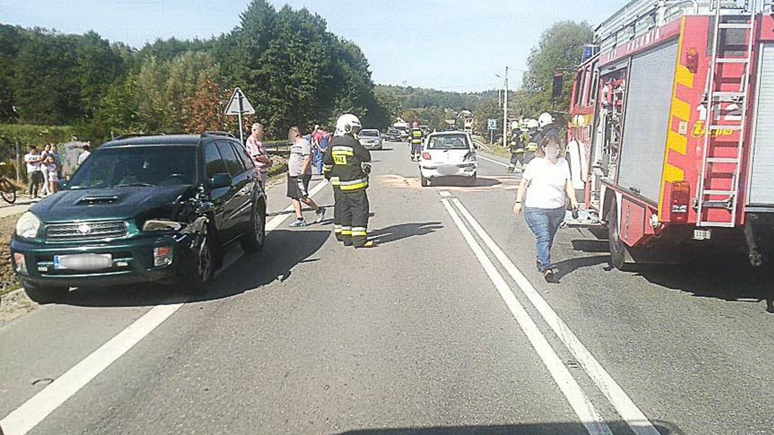 Wypadek na DK 19 w Połomii Zderzenie trzech aut