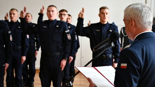 15 nowych policjantów wkrótce rozpocznie służbę w rzeszowskiej policji [ZDJĘCIA]