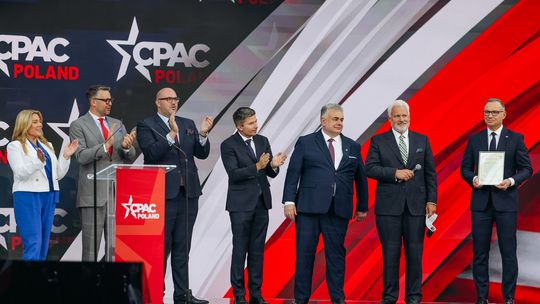 Amerykanie ocenili CPAC w Jasionce: „Kiedy jeden z nas jest atakowany, wszyscy musimy się zjednoczyć”