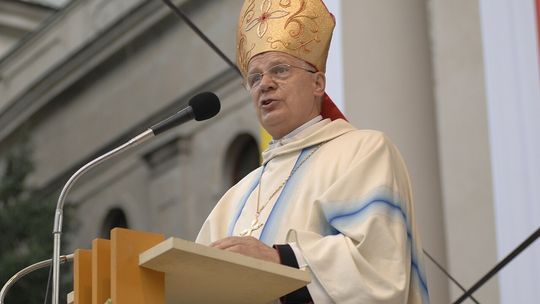 Arcybiskup Józef Michalik po udanym zabiegu kardiologicznym Arcybiskup Józef Michalik po udanym zabiegu kardiologicznym