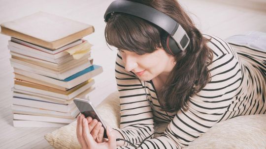 Audiobooki – dlaczego warto ich słuchać? Audiobooki – dlaczego warto ich słuchać
