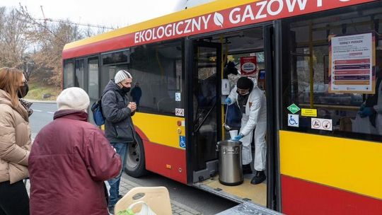 Autobus Ciepła pomógł potrzebującym. Wydano ponad 7,5 posiłków