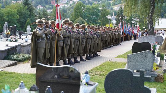 Błażowa pamięta o swoich bohaterach. Obchody Święta Wojska Polskiego połączyły historię i współczesność