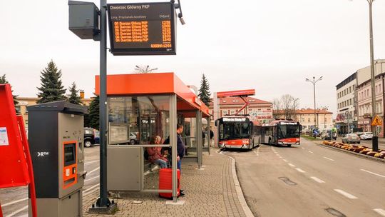 Boguchwała. Wymiana wiat przystanków komunikacji miejskiej