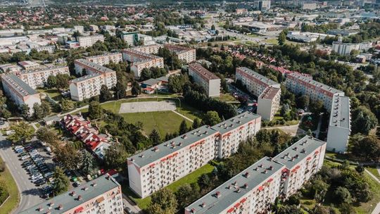 Brutalny atak na kobietę na osiedlu Baranówka. Policja szuka sprawcy!