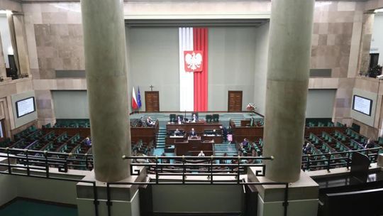 CBOS: Zjednoczona Prawica - 30 proc., KO - 21 proc., Polska 2050 - 10 proc.