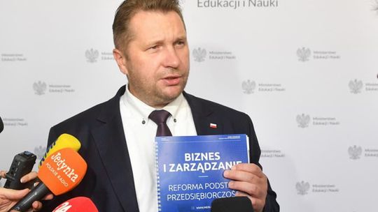 Czarnek o przedmiocie biznes i zarządzanie: będzie praktyczne nauczanie przedsiębiorczości