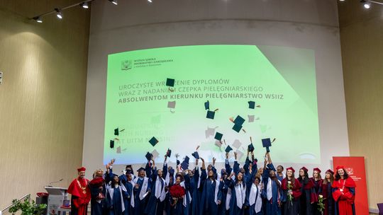 Czepkowanie absolwentów pielęgniarstwa WSIiZ