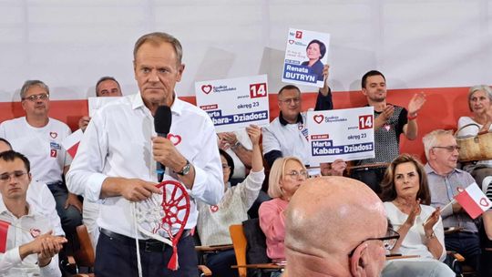 Donald Tusk w Rzeszowie: Podkarpacie nie musi być PiS-owskim bastionem [ZDJĘCIA]