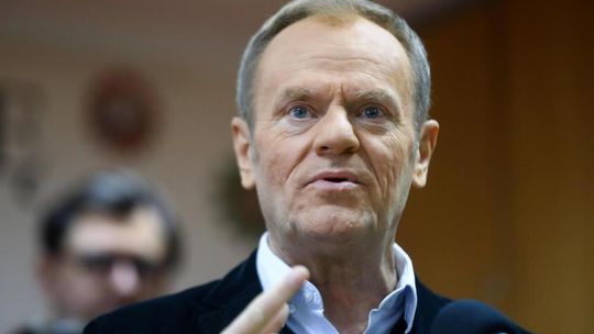 D.Tusk o Rafinerii Gdańskiej: największa afera XXI w. w Polsce; wiceszef MAP: Saudowie kupili tylko 30 proc. udziałów