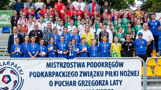 Dziewczynki z Podokręgu Rzeszów Mistrzyniami Turnieju o Puchar Grzegorza Laty i Jana Domarskiego!