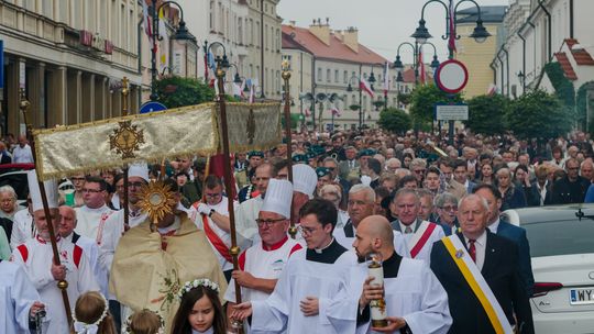 Eucharystia - źródło życia. Uroczystość Najświętszego Ciała i Krwi Chrystusa w Rzeszowie.