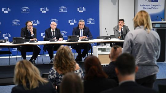 Europoseł Janusz Lewandowski: w negocjacjach nad budżetem UE trzeba stale podkreślać strategiczną rolę naszej części Europy
