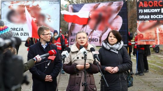 Fundacja Życie i Rodzina złożyła w Sejmie podpisy pod projektem noweli ustawy antyaborcyjnej