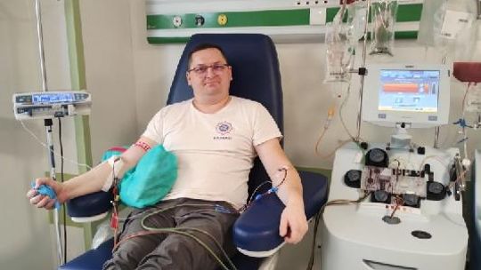 Genetyczny bliźniak znalazł się po latach. Mundur zamienił na szpitalną koszulę Genetyczny bliźniak znalazł się po latach. Mundur zamienił na szpitalną koszulę