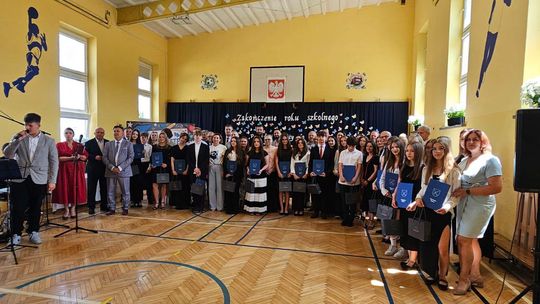 Gmina Świlcza zakończyła rok szkolny i nagrodziła najzdolniejszych uczniów