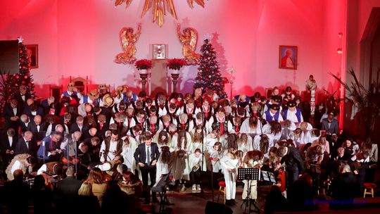 Gminny koncert kolęd w Jasionce dla Bożego Dzieciątka