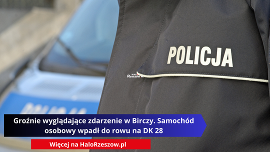 Groźnie wyglądające zdarzenie w Birczy. Samochód osobowy wpadł do rowu na DK 28
