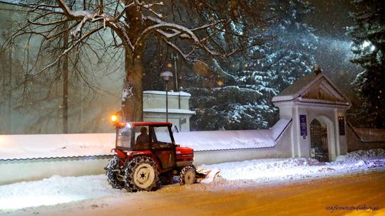 Intensywne opady śniegu. Wójt Trzebowniska apeluje o ostrożność