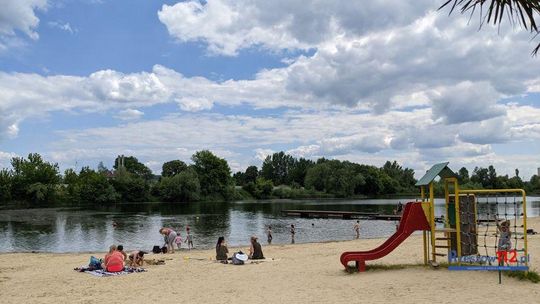 Kąpiel na rzeszowskiej Żwirowni zabroniona do odwołania. Powodem sinice