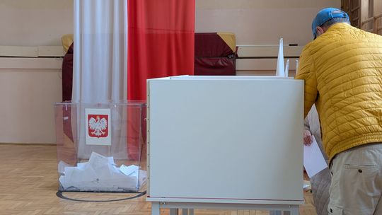Komisja na Podkarpaciu wydawała wadliwe karty wyborcze