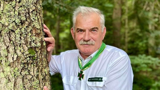 Koniec dyżuru w lesie: Kazimierz Nóżka pożegnany przez kolegów