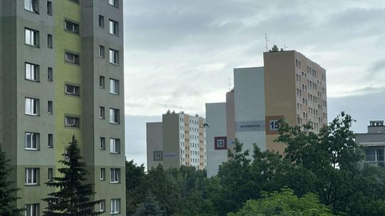Krosno: Kobieta wypadła z okna mieszkania