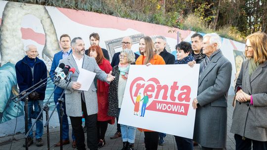 Lewica na początku roku będzie kontynuowała objazd po kraju; zarejestruje też komitet obywatelski ws. renty wdowiej