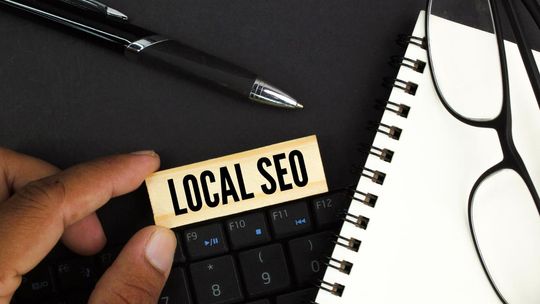 Lokalne SEO – jak dotrzeć do klientów w Twojej okolicy?