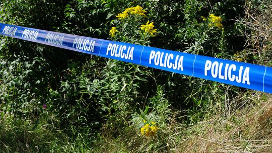 Makabryczne odkrycie w Bukowcu: 30-latek znaleziony martwy w stodole