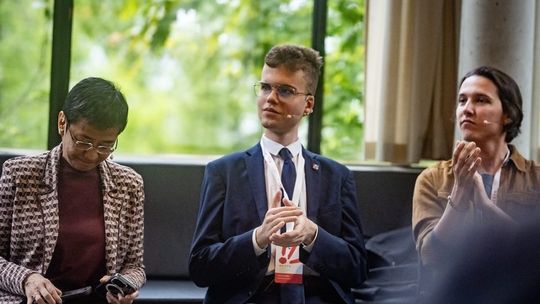 "Mam 18 lat i wiem dokąd idę" - młody lider z Podkarpacia, który chce zmieniać politykę - rozmowa z Tomaszem Wnękiem