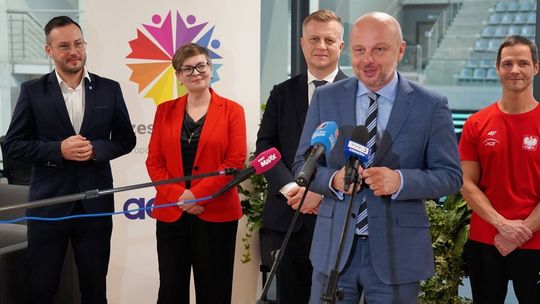 Miasto szuka partnera tytularnego dla pływalni przy ul. Matuszczaka