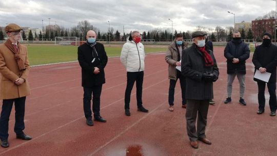 Mieszkańcy i sportowcy nie chcą bloków przy Wyspiańskiego