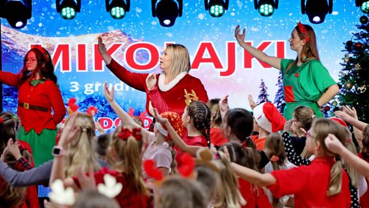 Mikołaj odwiedził dzieci z zespołów Prado Dance i Promyki w Promyki