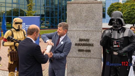 MOC Odkrywców - Rzeszowski Piknik Nauki i Techniki. [FOTO]