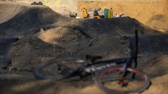 Na Bulwarach w Rzeszowie powstaje drugi pumptrack