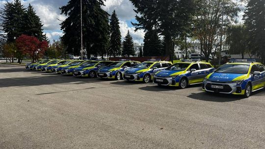 Nowe radiowozy Suzuki Swace dla podkarpackiej policji