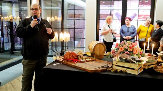 Od folwarku Potockich do współczesnej restauracji w rządcówce. Dworska kuchnia wraca do Łąki