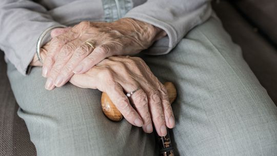 Oszuści nie znają litości. Seniorka z Rzeszowa straciła 80 tysięcy złotych