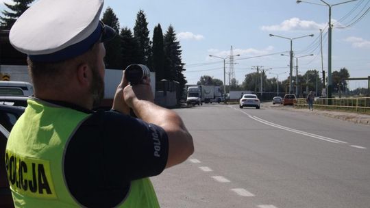 Pijany kierowca uciekł przed kontrolą i spowodował wypadek