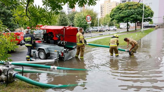 Południe kraju przygotowuje się na silne opady i lokalne podtopienia