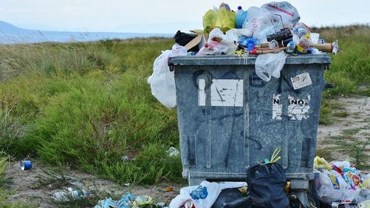 Pomoc samorządu województwa podkarpackiego ws. usuwania odpadów powodziowych