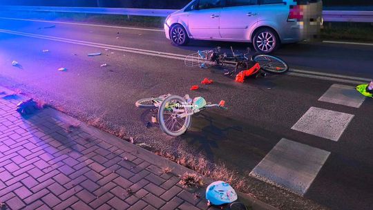 Potrącenie matki z dzieckiem na pasach. Obie trafiły do szpitala [ZDJĘCIA]
