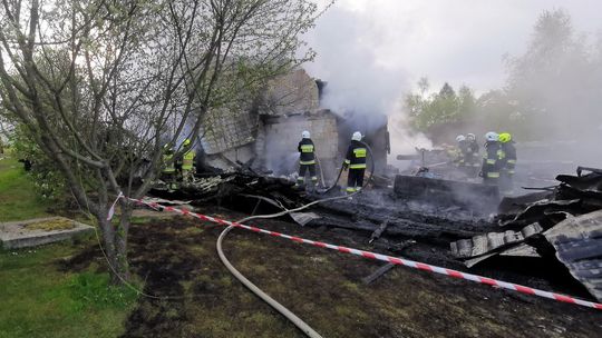 Pożar hotelu w Łodynie! 80 strażaków walczyło z żywiołem
