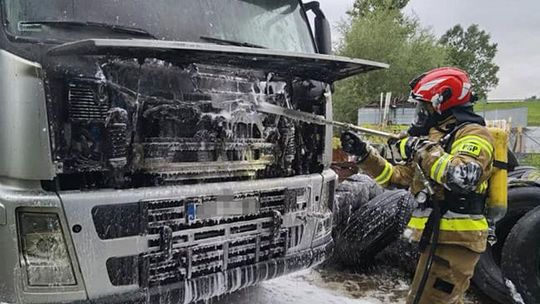 Pożar samochodu dostawczego w Babicy [FOTO]