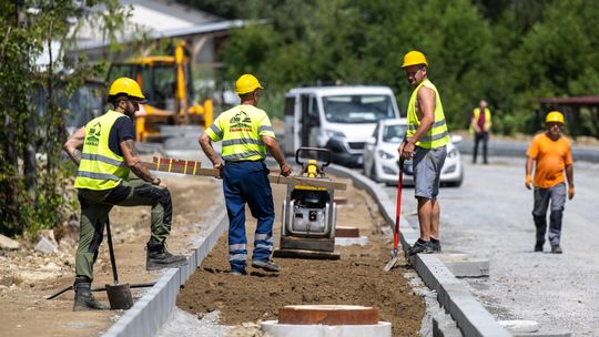Prace na nowej trasie nabierają tempa. Nowy odcinek połączy al. Krzyżanowskiego z ul. Wieniawskiego