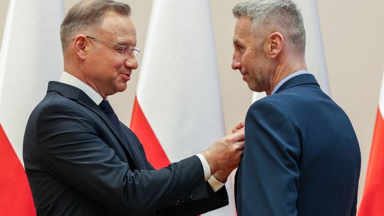 Prezydent Duda wręczył odznaczenia za działalność społeczną i samorządową