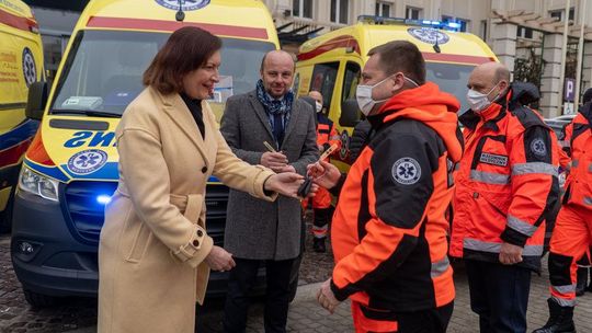 Przekazanie ambulansów dla Wojewódzkiej Stacji Pogotowia Ratunkowego w Rzeszowie