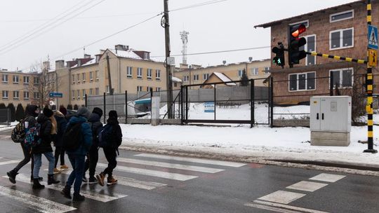 Przy Szkole Podstawowej nr 4 w Rzeszowie stanęła nowa sygnalizacja