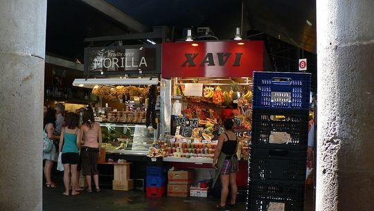 Rada Osiedla Pułaskiego sprzeciwia się oddaniu terenów "Balcerka" inwestorowi. W tle... Barcelona Rada Osiedla Pułaskiego sprzeciwia się oddaniu terenów "Balcerka" inwestorowi. W tle... Barcelona